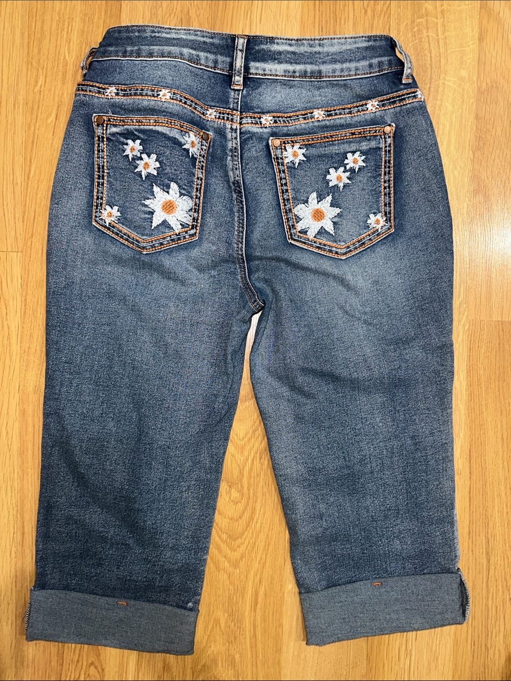 Flamingal Women's Mid Blue Cropped Button-Fly Jeans - Picture 4 of 4